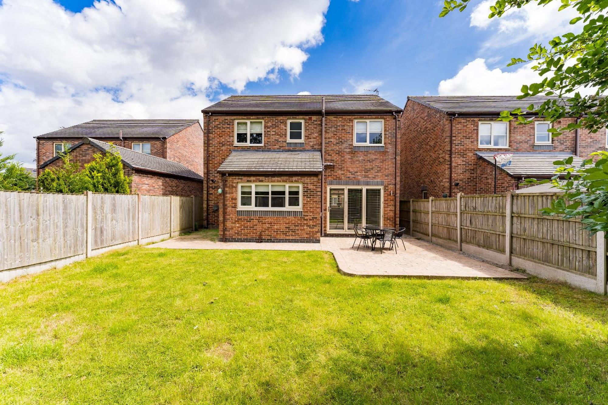 Brook Meadow House, 4 Bed House, Manchester Astley  ภายนอก รูปภาพ