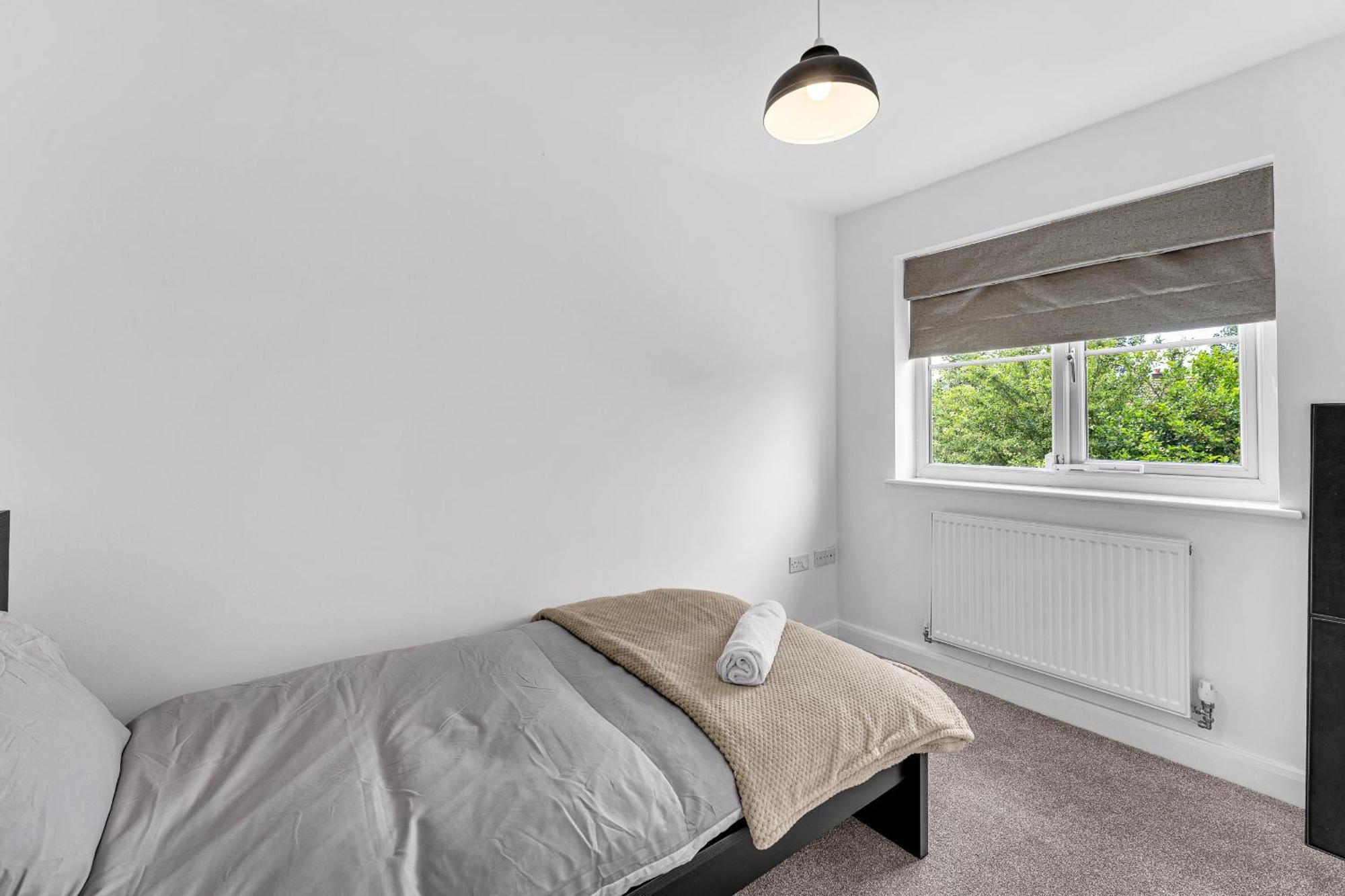 Brook Meadow House, 4 Bed House, Manchester Astley  ภายนอก รูปภาพ