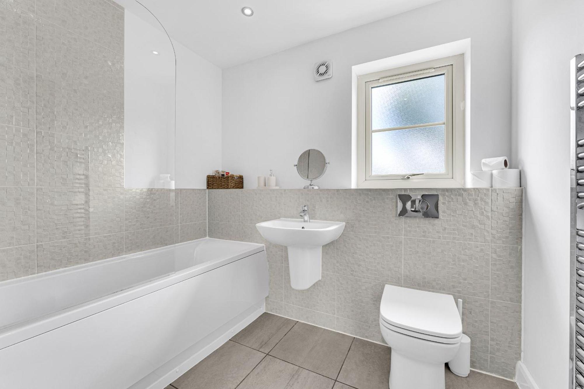 Brook Meadow House, 4 Bed House, Manchester Astley  ภายนอก รูปภาพ