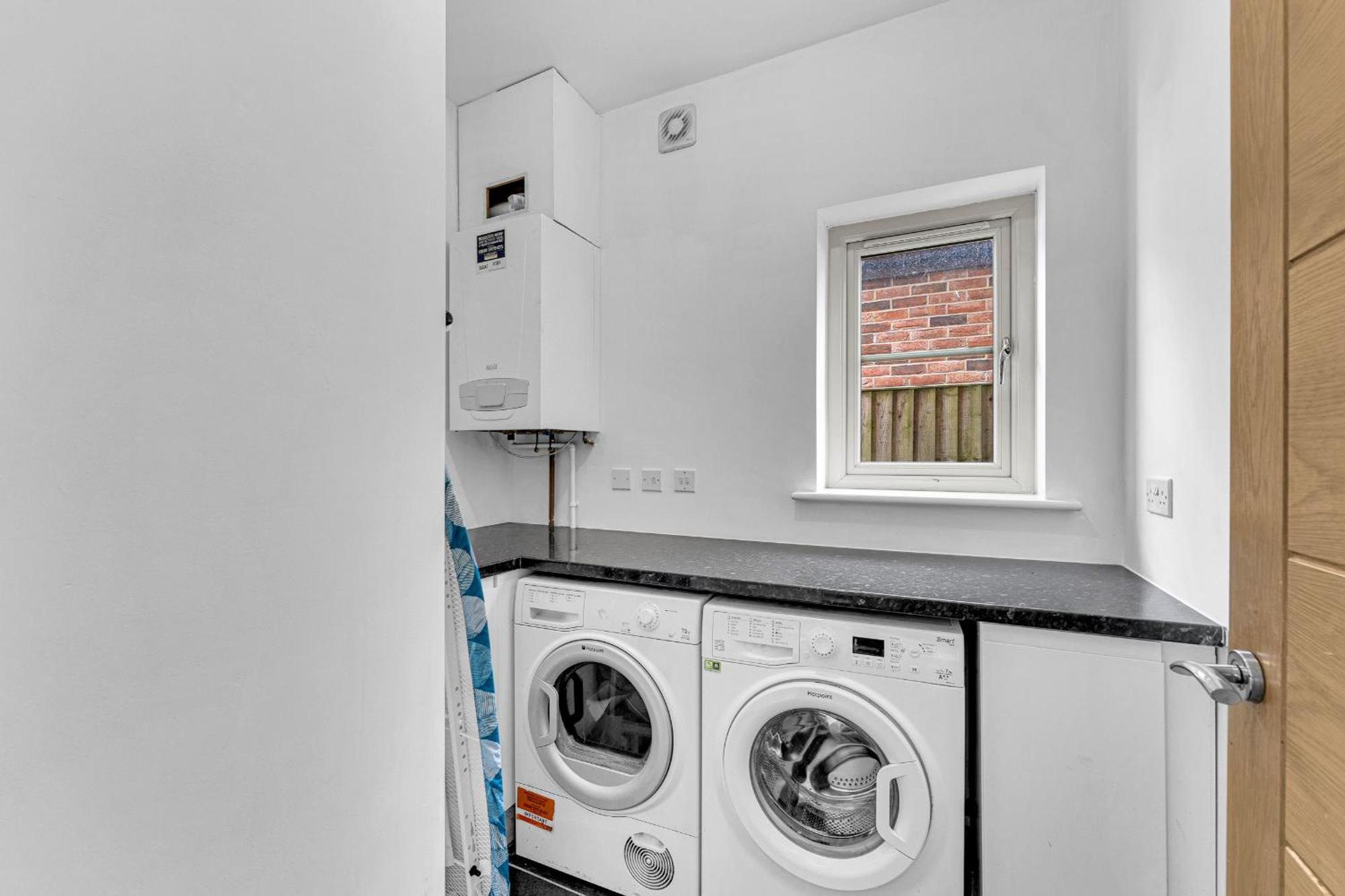 Brook Meadow House, 4 Bed House, Manchester Astley  ภายนอก รูปภาพ