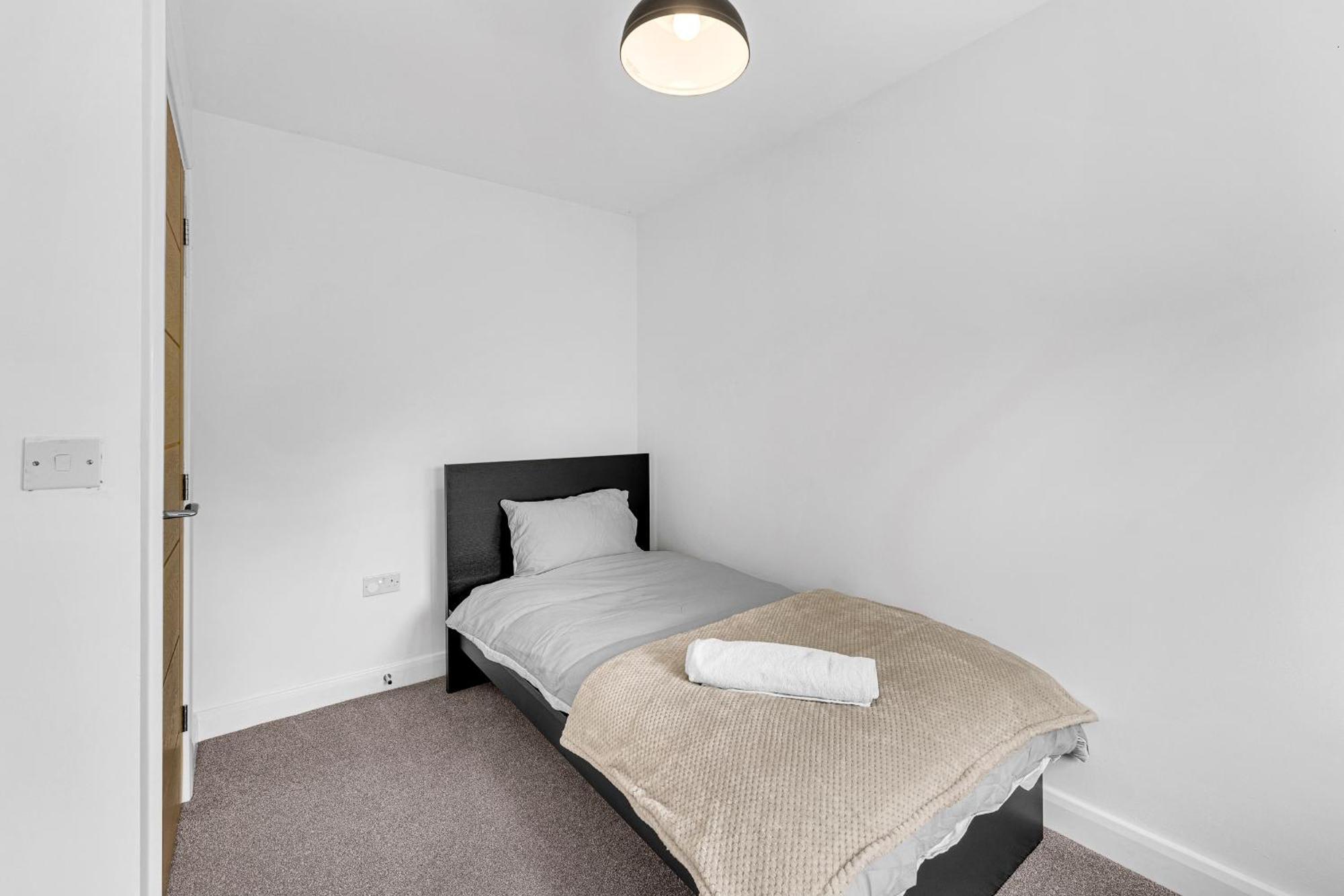 Brook Meadow House, 4 Bed House, Manchester Astley  ภายนอก รูปภาพ