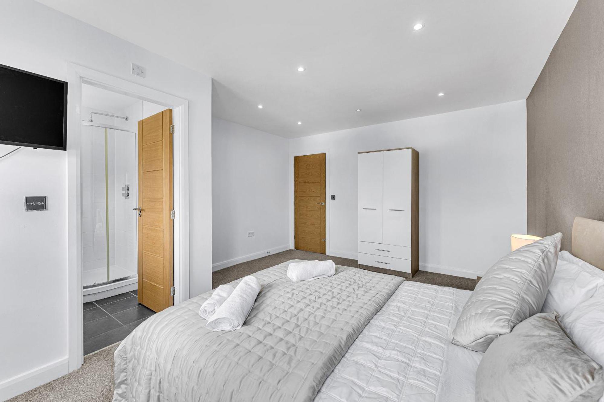 Brook Meadow House, 4 Bed House, Manchester Astley  ภายนอก รูปภาพ
