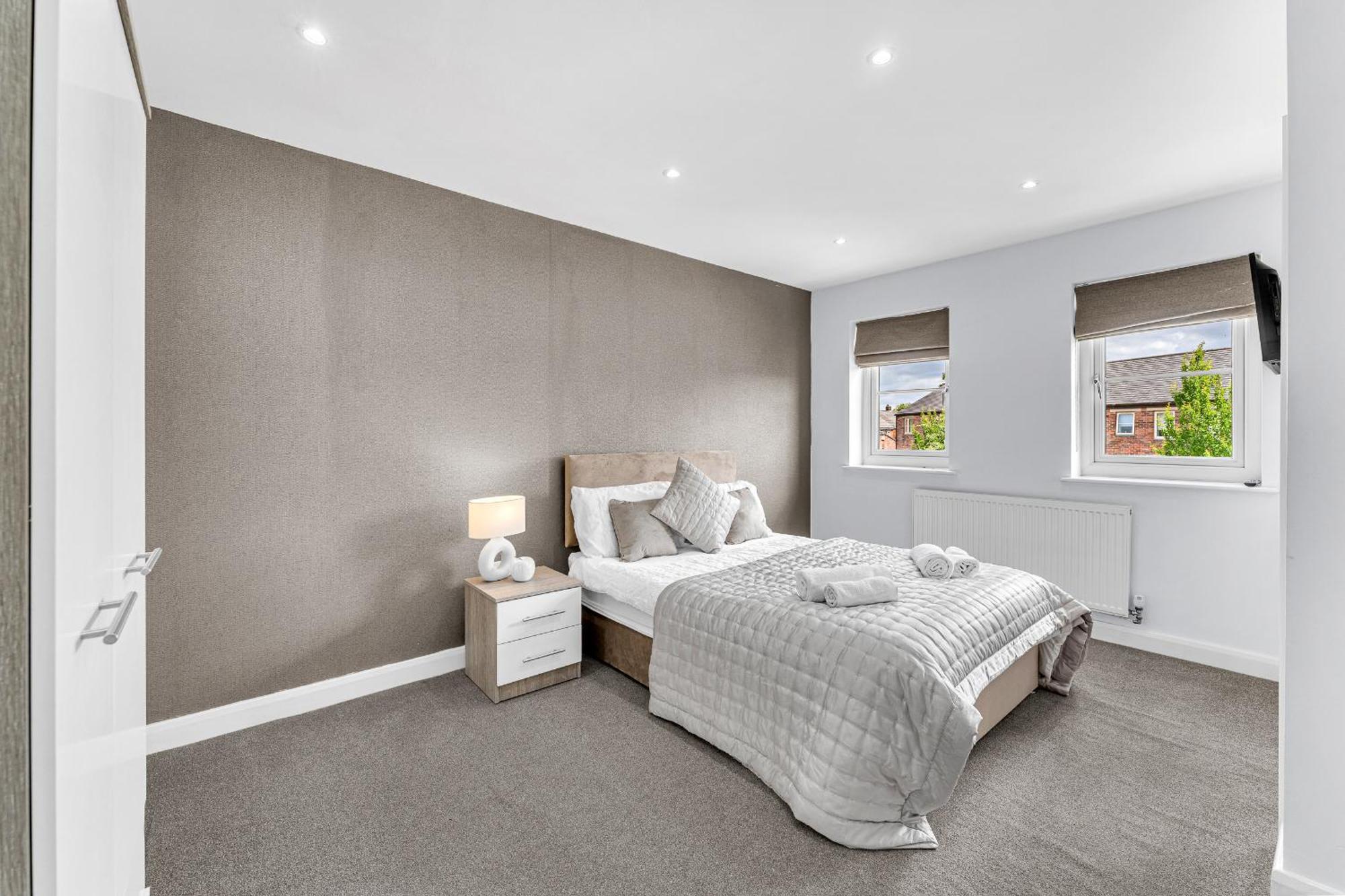 Brook Meadow House, 4 Bed House, Manchester Astley  ภายนอก รูปภาพ