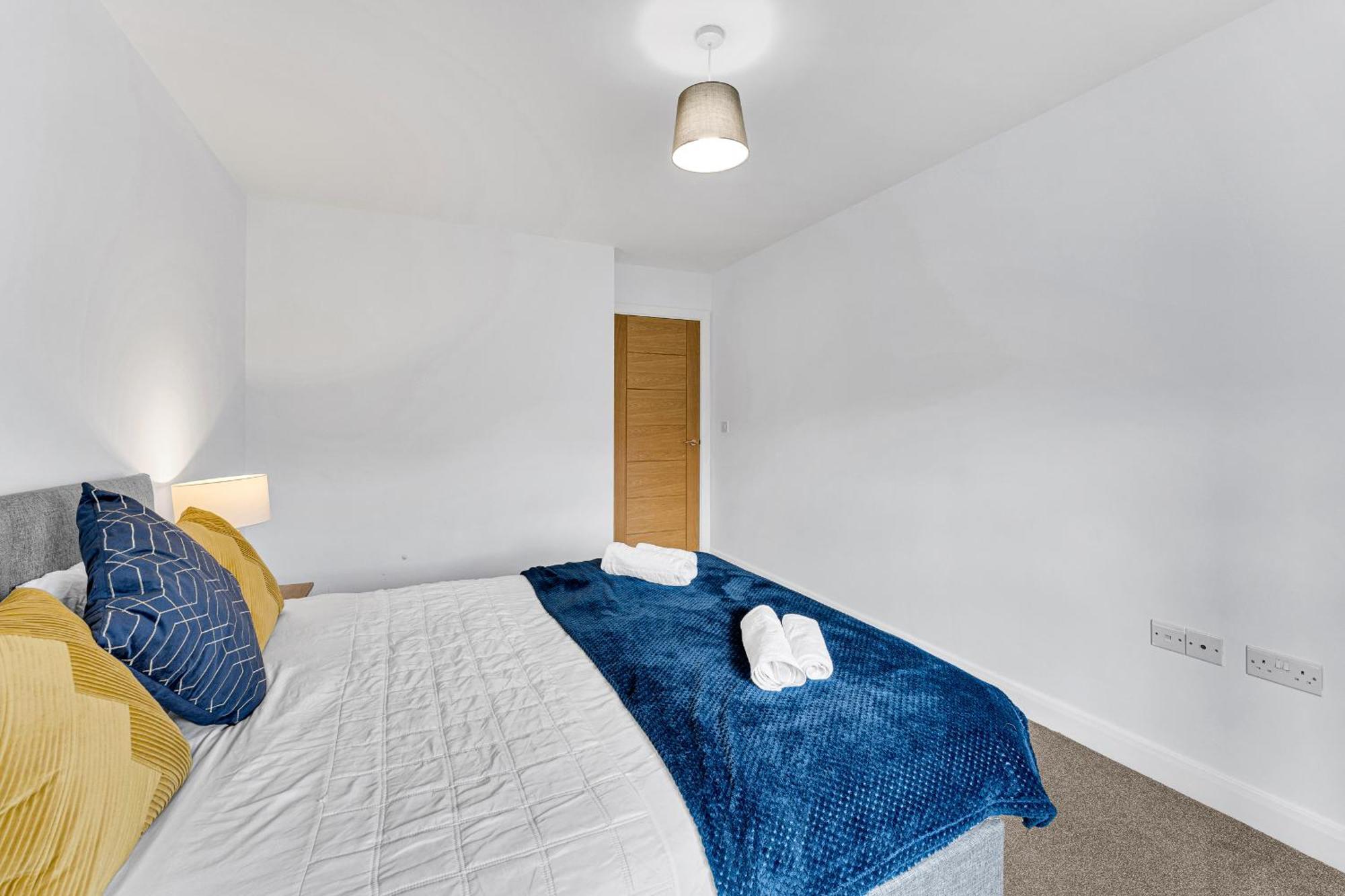 Brook Meadow House, 4 Bed House, Manchester Astley  ภายนอก รูปภาพ