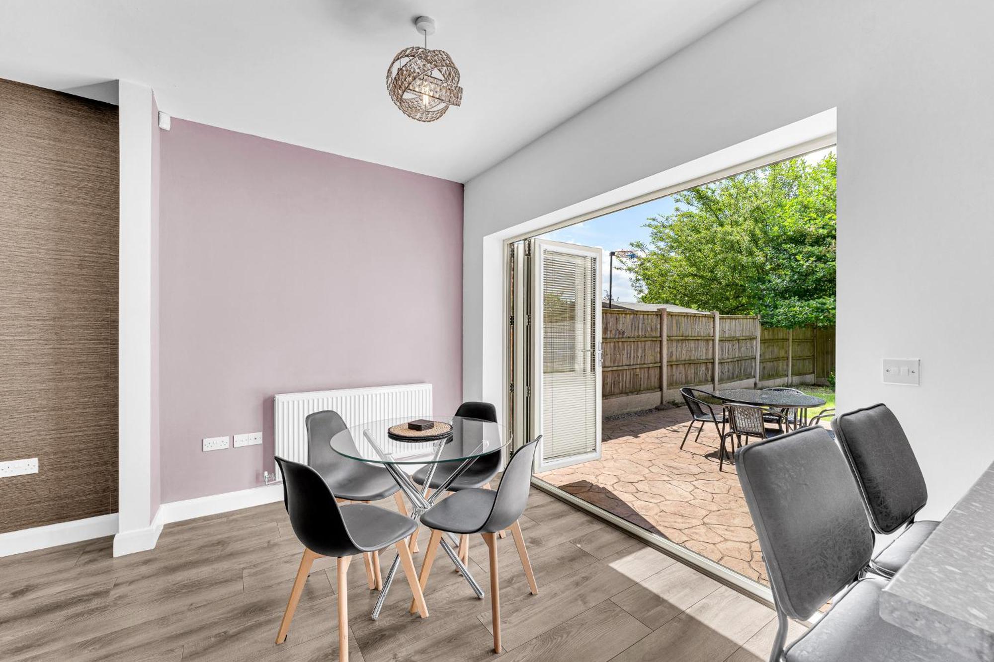 Brook Meadow House, 4 Bed House, Manchester Astley  ภายนอก รูปภาพ